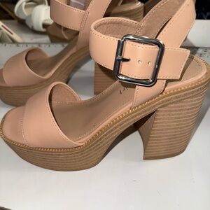 Stylish Tan Platform Sandals